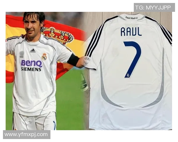 足球球星宝石：揭示足坛明星背后的璀璨传奇与荣耀瞬间